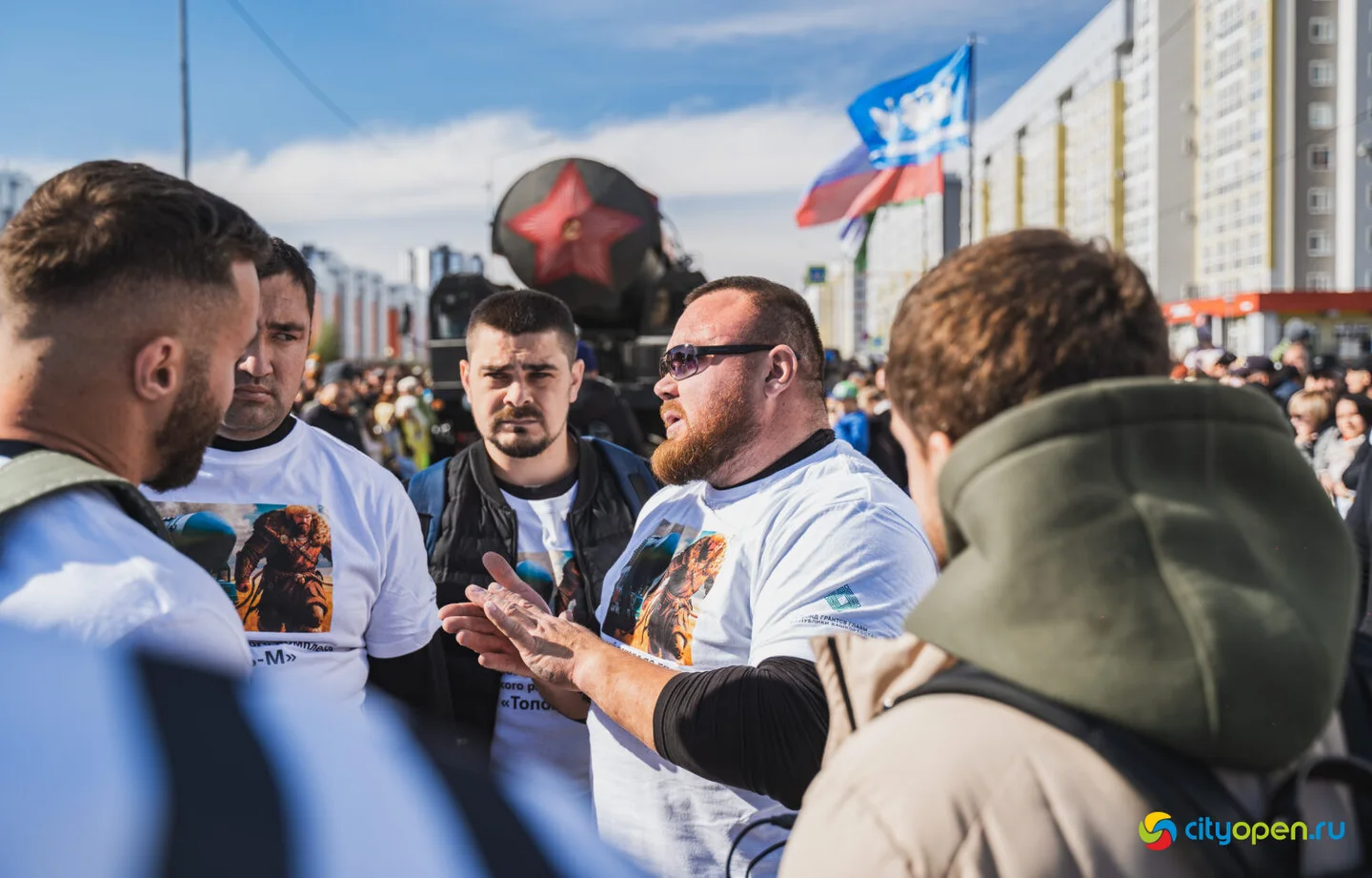 4/10/25 Мировой рекорд по буксировке ракетного комплекса «Тополь-М» @ пр. Октября