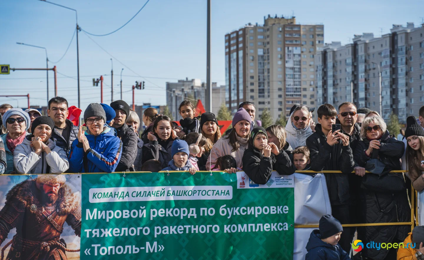 4/10/25 Мировой рекорд по буксировке ракетного комплекса «Тополь-М» @ пр. Октября