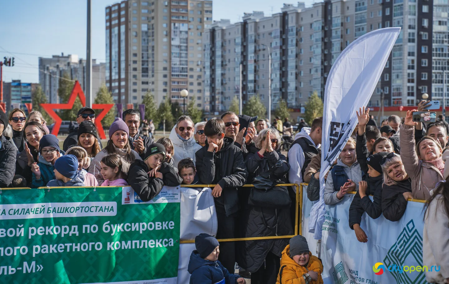 4/10/25 Мировой рекорд по буксировке ракетного комплекса «Тополь-М» @ пр. Октября