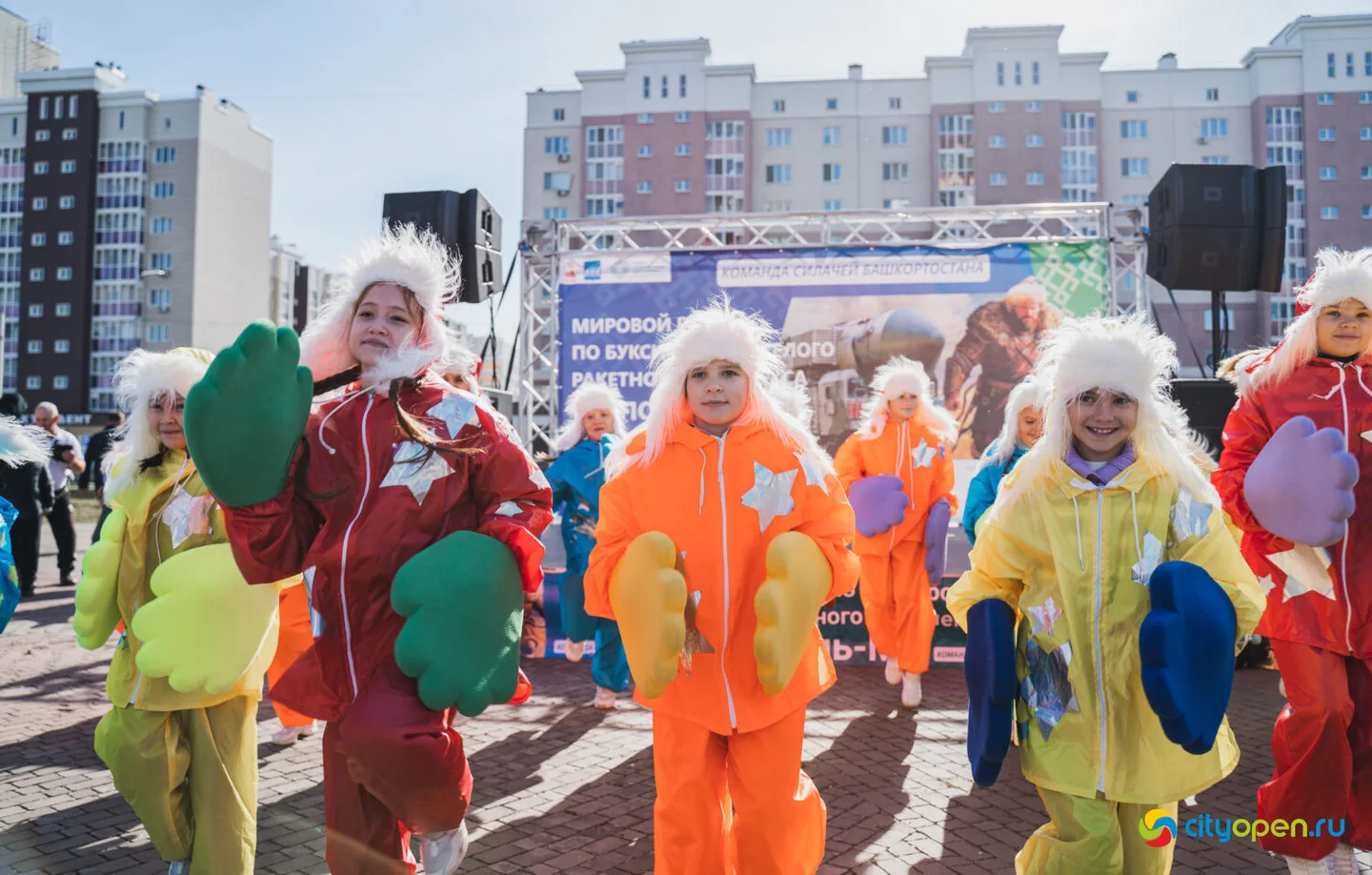 4/10/25 Мировой рекорд по буксировке ракетного комплекса «Тополь-М» @ пр. Октября