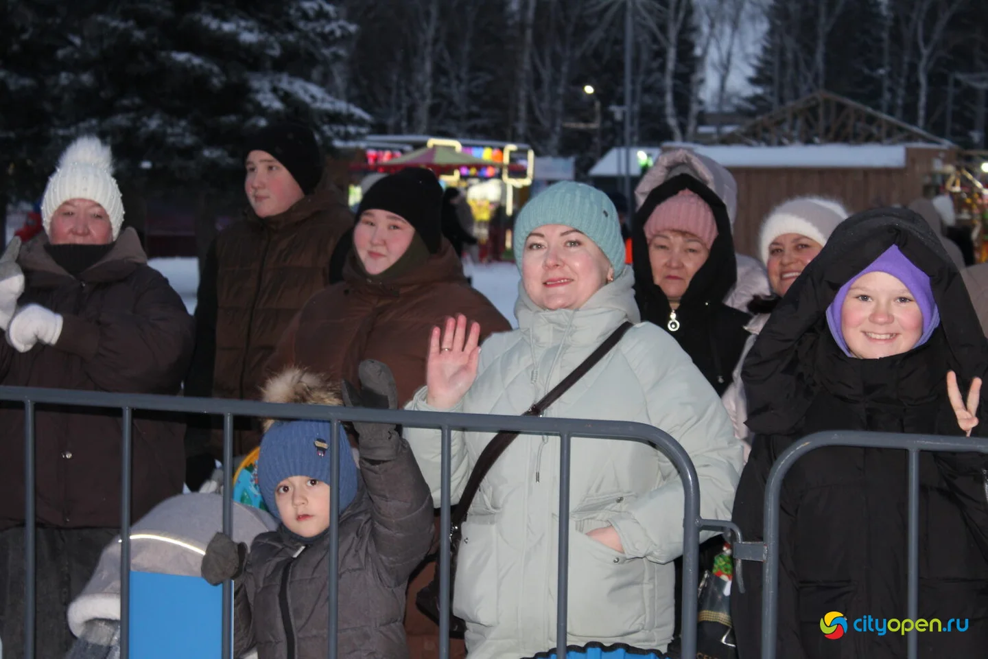 22/12/25 Открытие новогоднего городка на площади перед ГДК