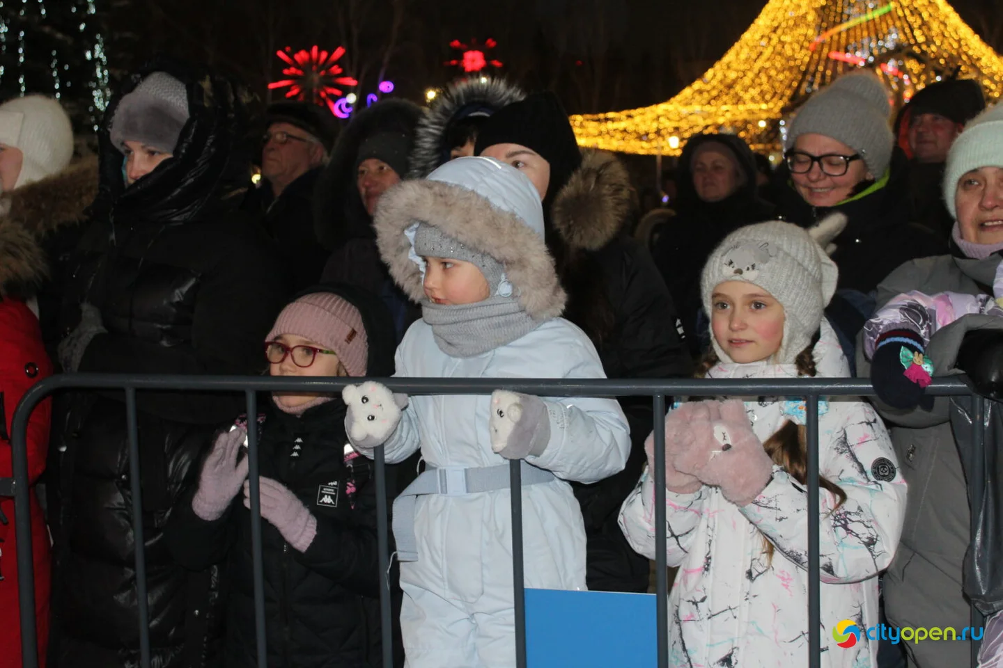 22/12/25 Открытие новогоднего городка на площади перед ГДК