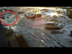 Видео: в Стерлитамаке мужчина упал из окна дома. Это уже второй случай