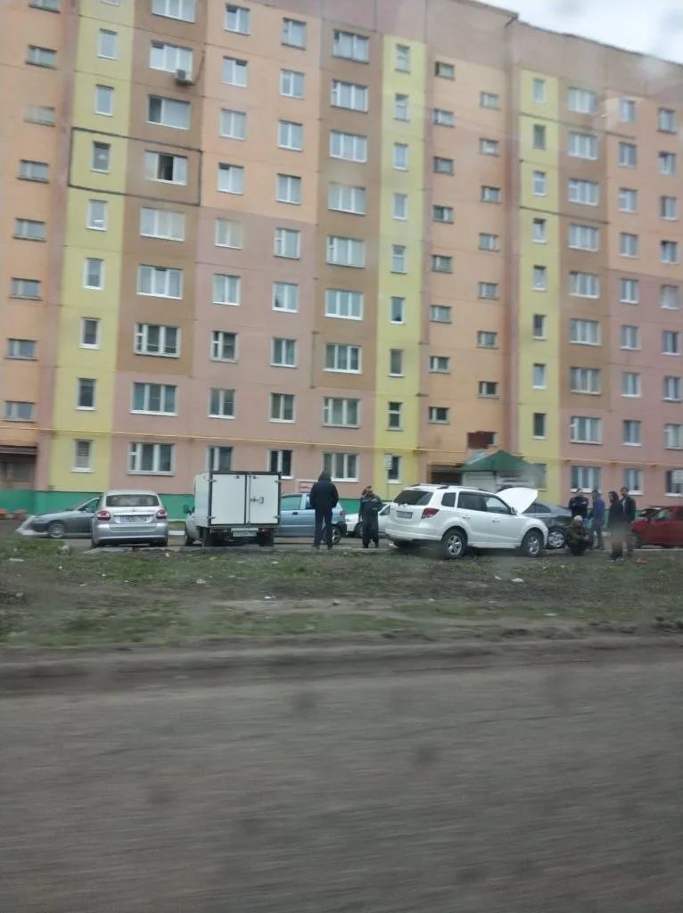 В Стерлитамаке мужчина протаранил три машины