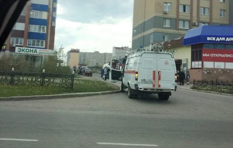 В Стерлитамаке женщина пыталась выпрыгнуть с 8 этажа