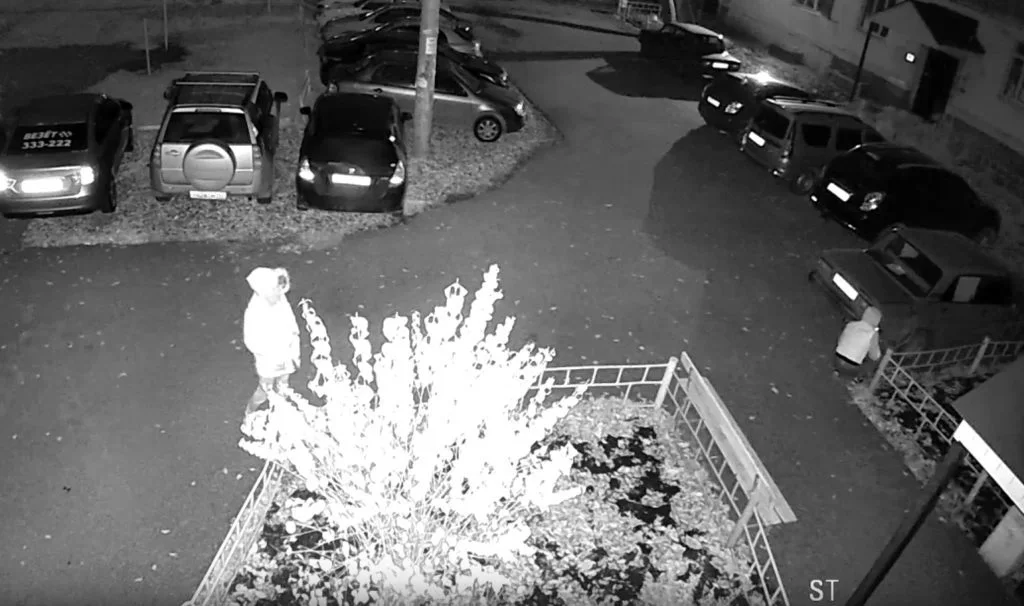 В Стерлитамаке ищут двух хулиганов, сливающих бензин с машин