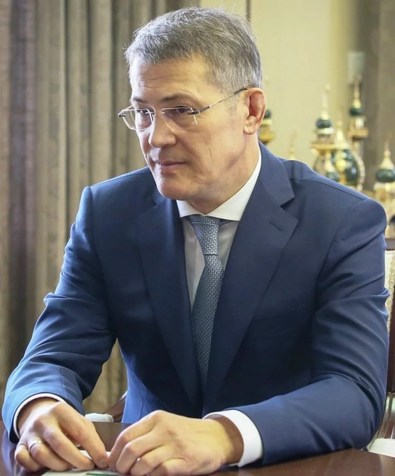 Радий Хабиров потребовал убрать с прилавков «снюсы» после отравления ребенка в Стерлитамаке