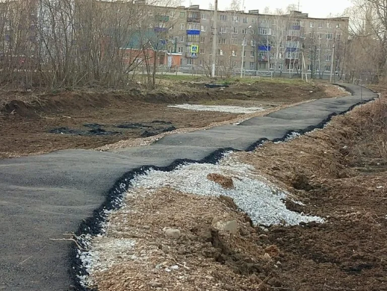 В администрации Стерлитамака объяснили причины волнообразования на тротуаре