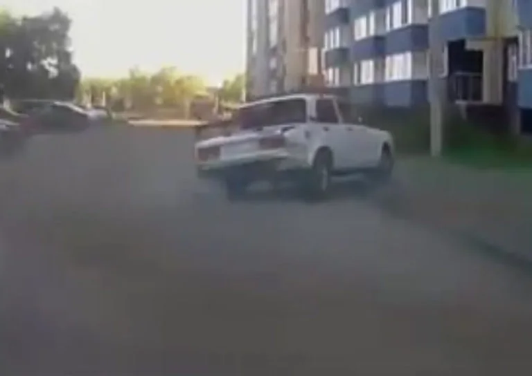 В Стерлитамаке пьяный водитель с грудным ребенком в салоне устроил догонялки с ДПС