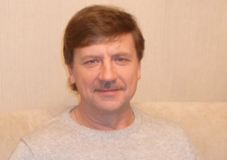«Я знал, что когда-нибудь это будет интересно»: житель Стерлитамака пишет старый город и собирает фото прошлых лет