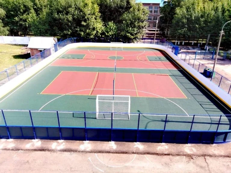 В Стерлитамаке завершается строительство новой многофункциональной спортплощадки