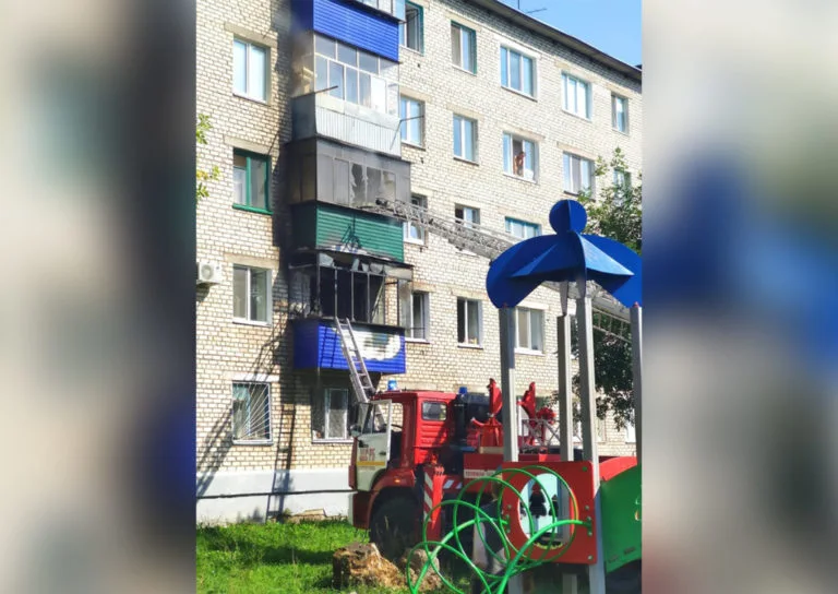 В Стерлитамаке из-за пожара из жилого дома эвакуировали 19 человек