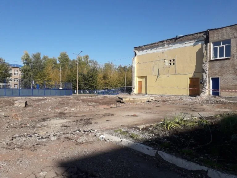 В Стерлитамаке новый спортзал в школе, где рухнул потолок, появится не раньше 2023 года