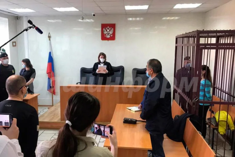 Супругам Хайруллиным, похитившим 25 миллионов рублей, вынесен приговор