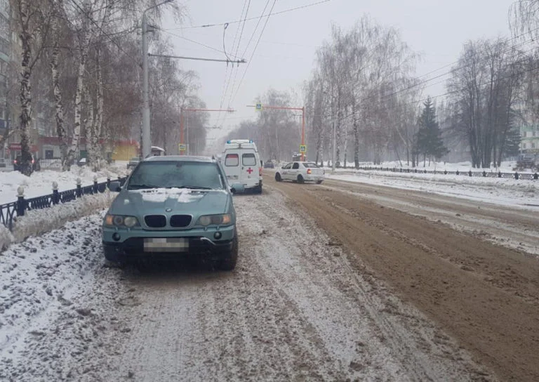 В Стерлитамаке водитель на BMW наехал на пешехода-нарушителя