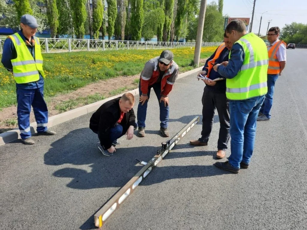 В Стерлитамаке проверили качество заасфальтированной дороги на Черноморской