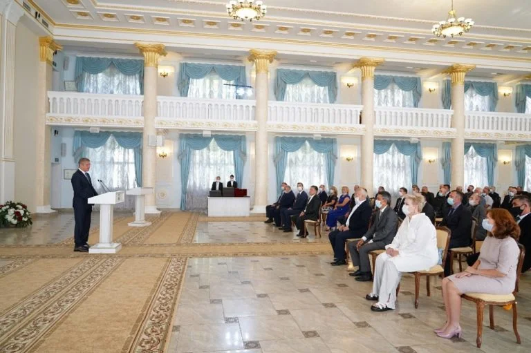 Глава Башкирии вручил госнаграды строителям Стерлитамака