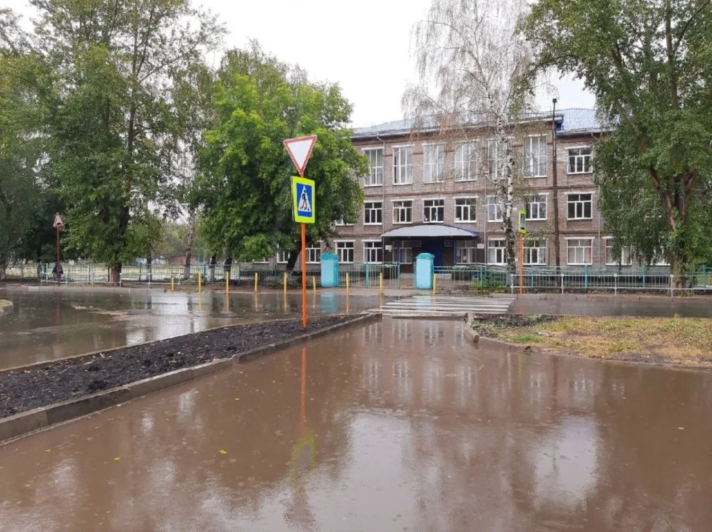В Стерлитамаке после жалобы в администрацию главы РБ решили проблему с «океаном» возле гимназии