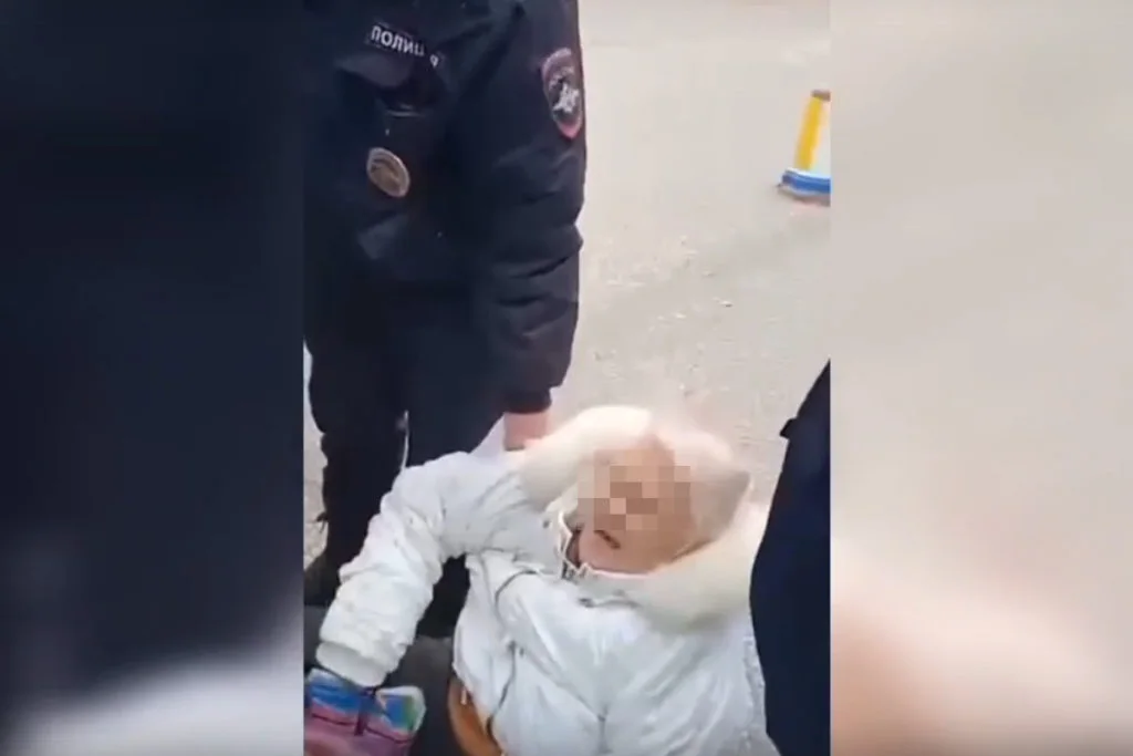 Пенсионерке из Стерлитамака, ранее задержанной на автовокзале, отменили штраф за неповиновение полиции