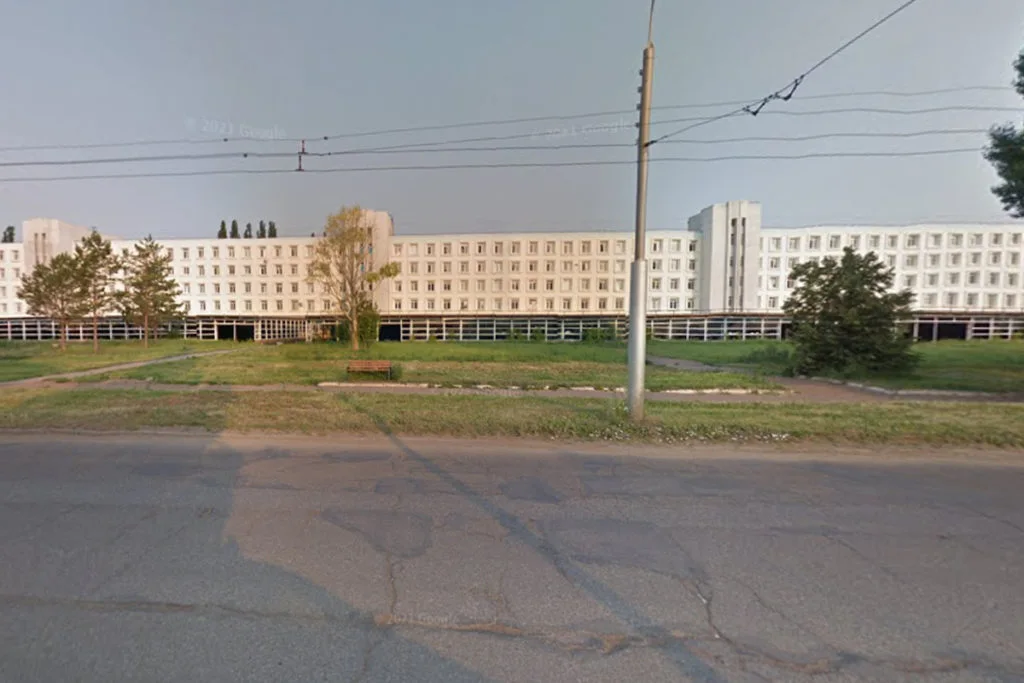 В Стерлитамаке реконструируют здание на Гоголя под новый торгово-развлекательный центр