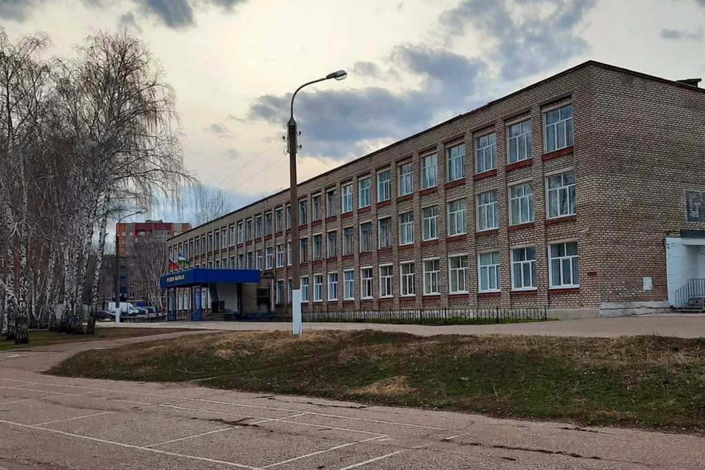 В Стерлитамаке организуют дополнительное освещение подходов к образовательным учреждениям