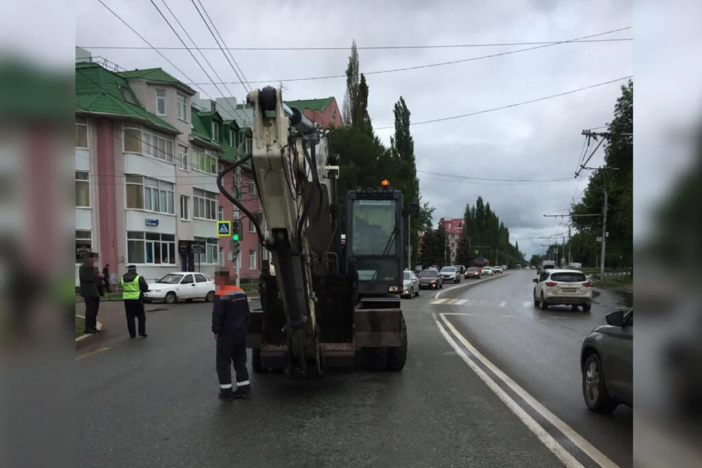 В Стерлитамаке экскаватор сбил пешехода на пр. Ленина