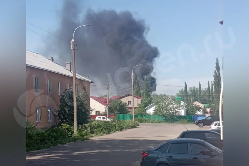 В Стерлитамаке жители заметили густой черный дым: подробности о пожаре