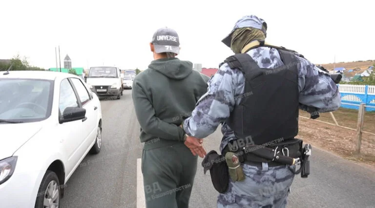 Житель Стерлитамака более полугода обчищал автомобили в Уфе