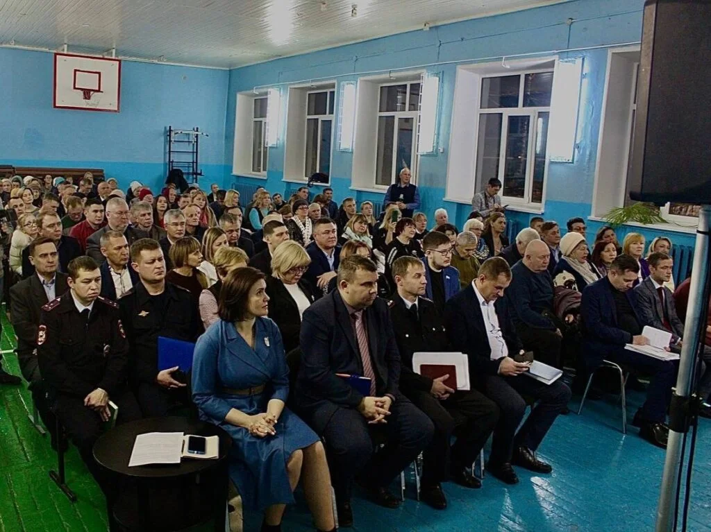 Тротуары, дороги и школа: жители Заашкадарья в Стерлитамаке лично обратились к градоначальнику