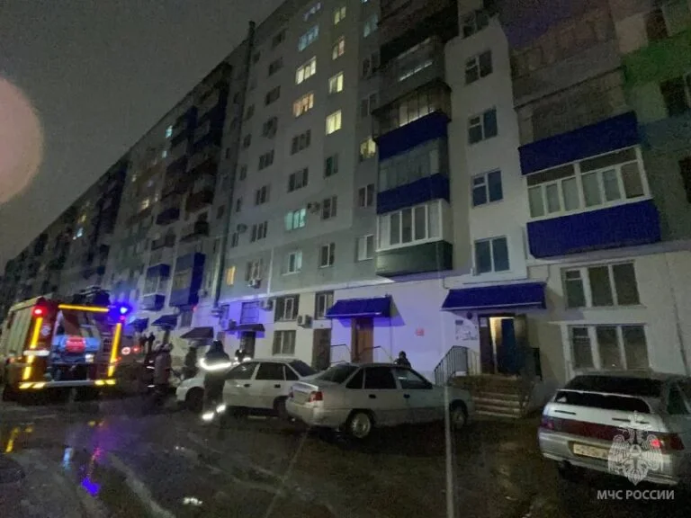 В Стерлитамаке при пожаре в квартире погиб мужчина, эвакуировано 12 человек
