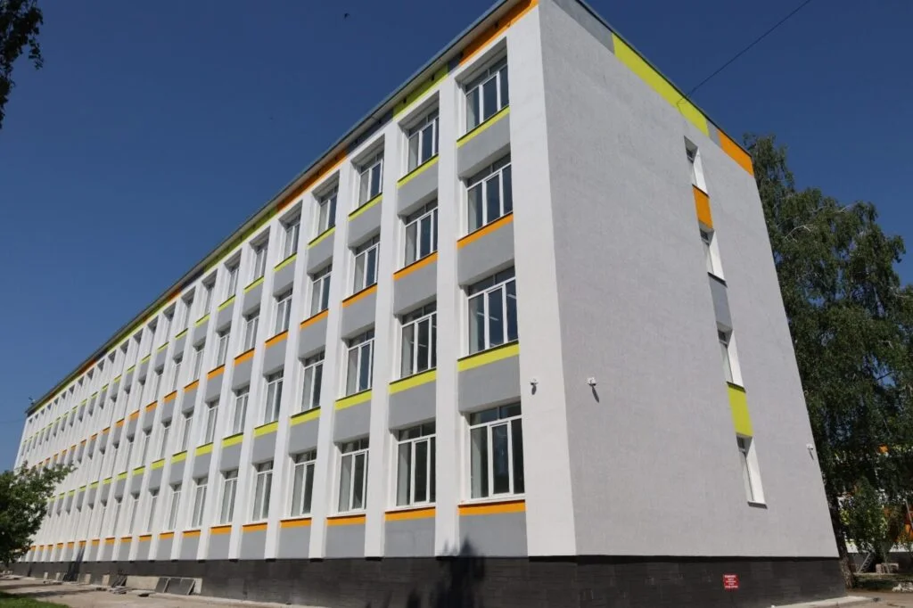 В Стерлитамаке завершают ремонт в школе №29