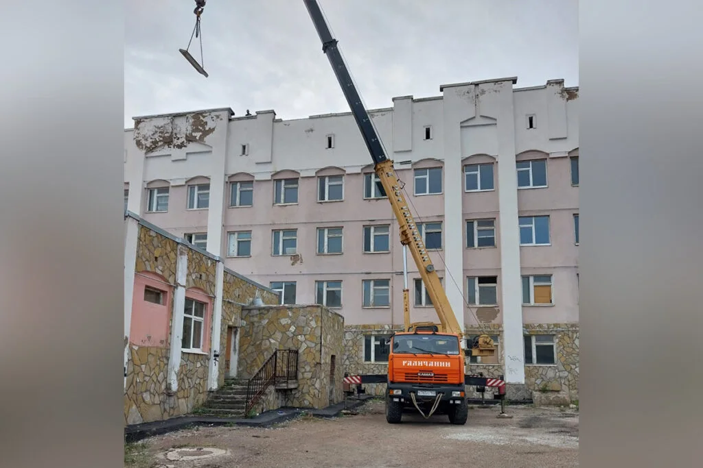 В поликлинике на ул. Советской в Стерлитамаке начали капремонт кровли