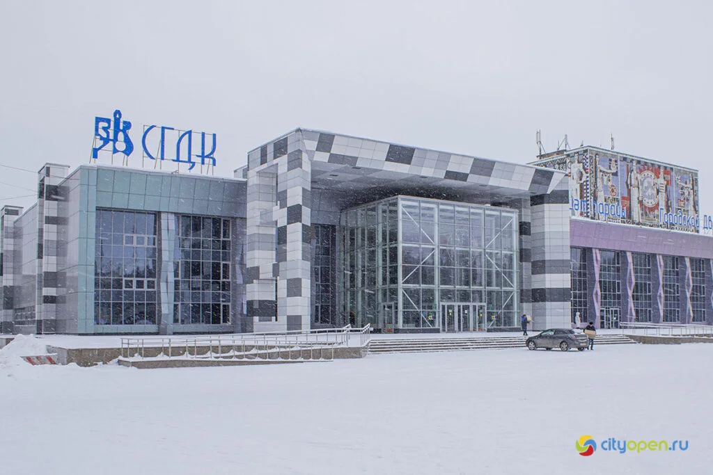 «Позорники!»: в Стерлитамаке не завершили в срок ремонт кровли ГДК по ППМИ