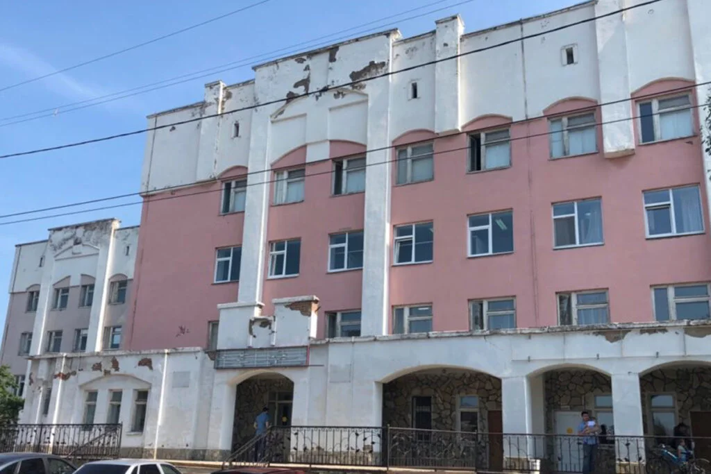 В Стерлитамаке капремонт поликлиники на Советской могут завершить позже