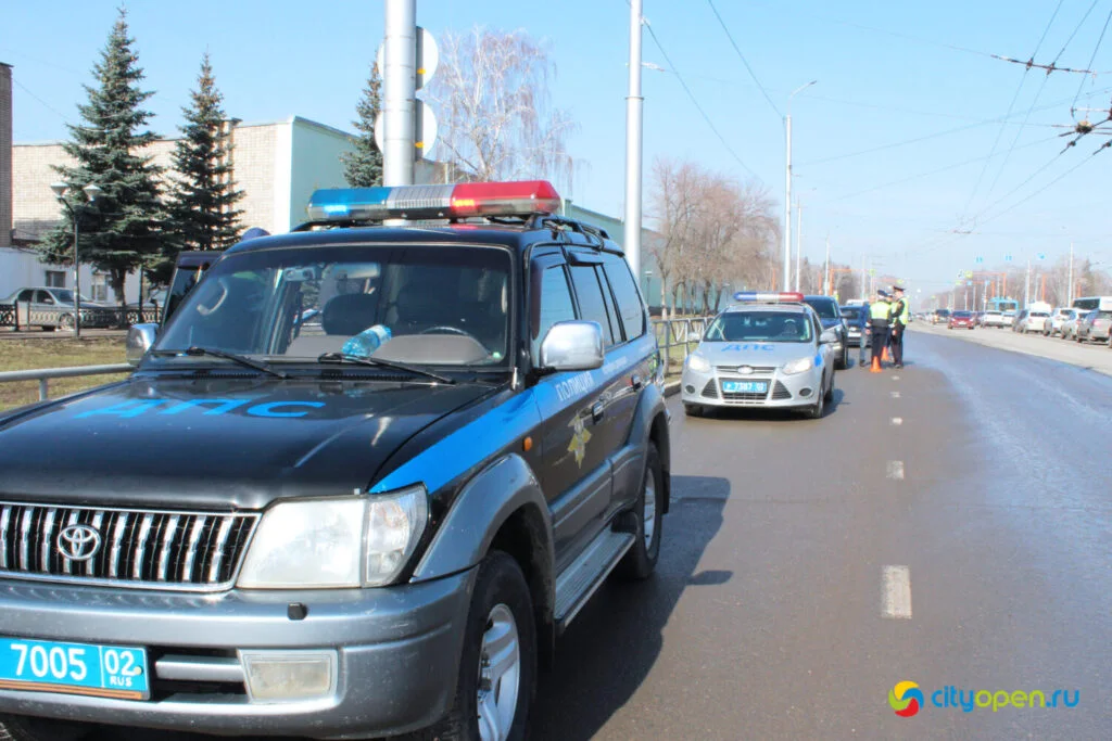 Более 100 нарушителей за день: в Стерлитамаке прошел рейд по тонированным авто