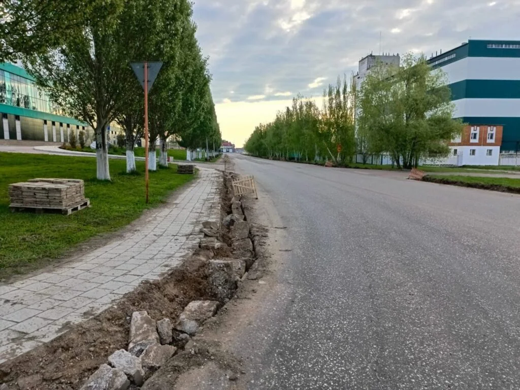 В Стерлитамаке начали ремонтировать дорогу по ул. Комарова
