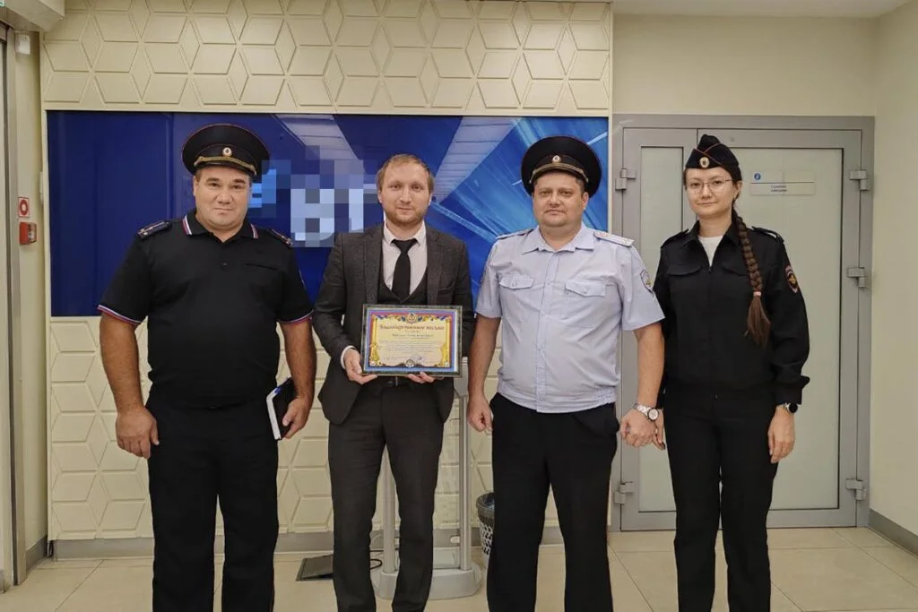 В Стерлитамаке директор банковского офиса спас женщину от мошенников
