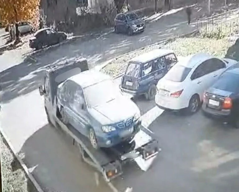 В Стерлитамаке мужчина украл чужую машину, потому что она долго стояла на месте