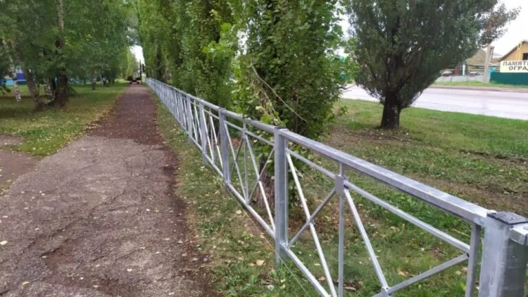 Тротуар по ул. Черноморской в Стерлитамаке могут отремонтировать позднее