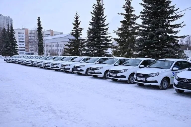 ГКБ №1 Стерлитамака получила три новых автомобиля