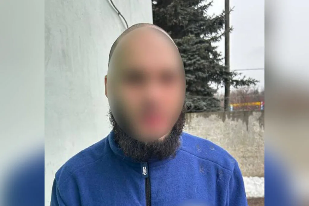В Стерлитамаке в подъезде нашли мужчину в крови без сознания, нападавший задержан