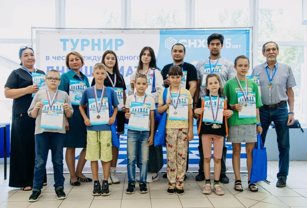 ЗАВОДЧАНЕ ПОКАЗАЛИ МАСТЕРСТВО НА ШАХМАТНОМ ТУРНИРЕ СНХЗ