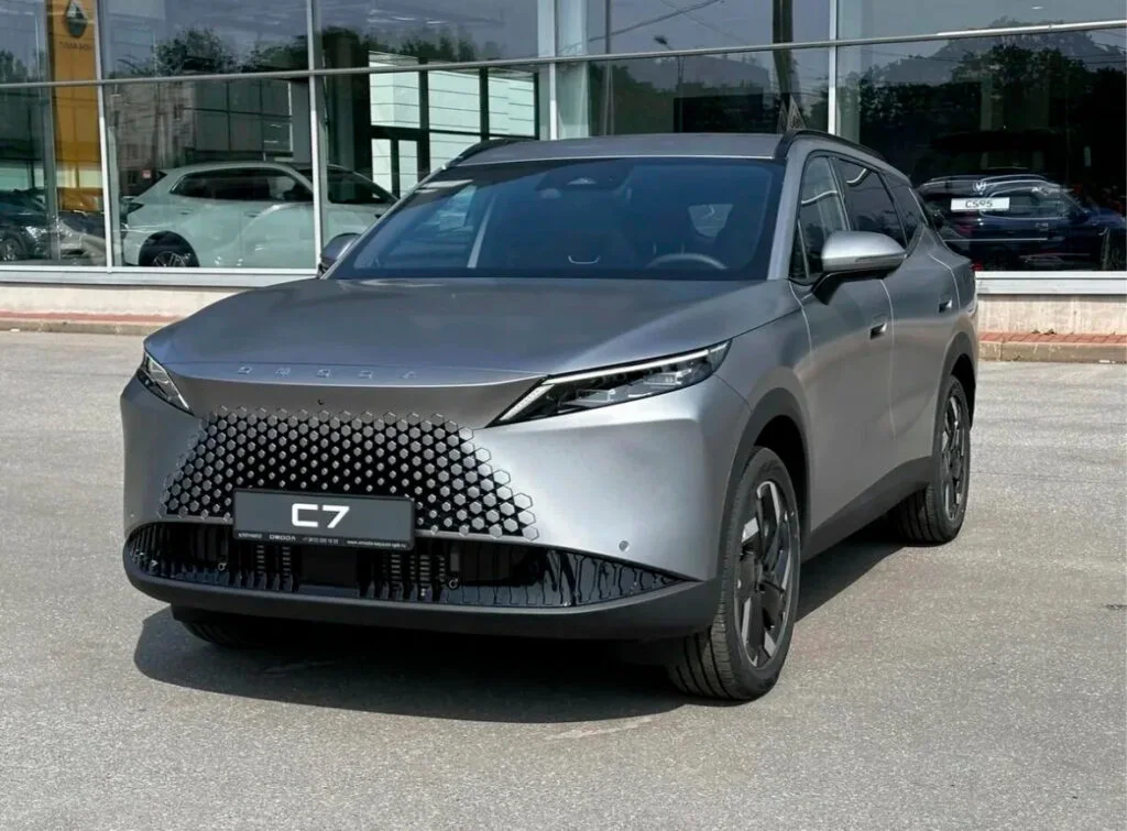 OMODA C7: почему этот кроссовер одинаково хорош и в городе, и на дальних дистанциях